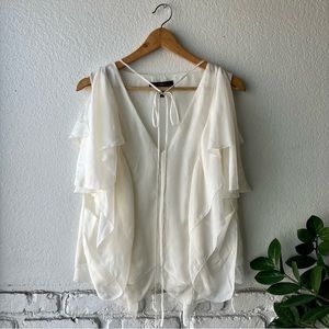 100% SILK RUFFLE BLOUSE
brand: Robert Rodriguez 
size: us 4